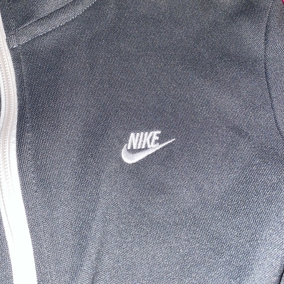 Nike jacket - Picture 2 of 6